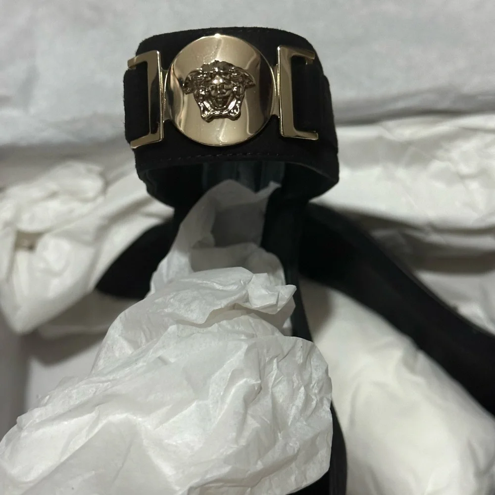 Versace heels - Picture 7 of 11